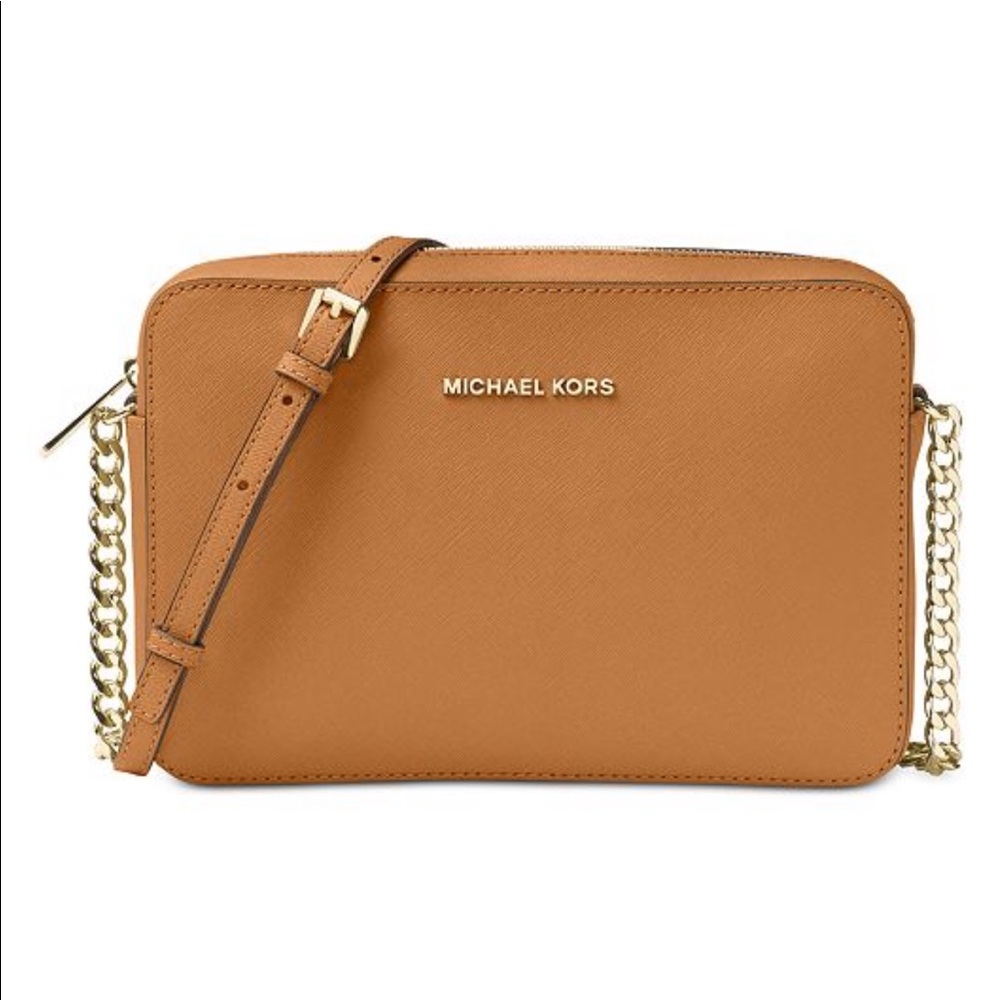 Michael Kors “Jet Set East West Crossgrain”
